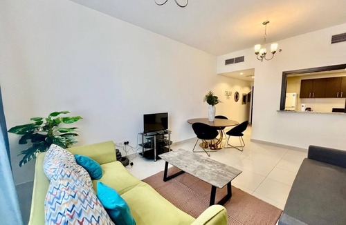 Jadaf Apartment | Sleep 5 1-bedroom apartment in amazing with private parking Pool & gym