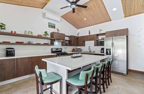 Tamarindo House | Sleeps 10 | Private Pool + Casita near Tamarindo