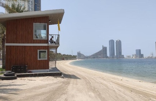 Al Khan Apartment | Smart Home Vacation Home- AYLA