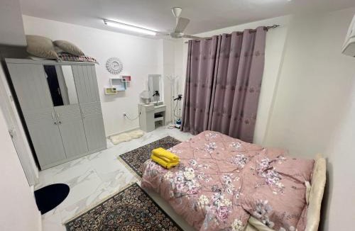 Al Maabilah Apartment | smart room