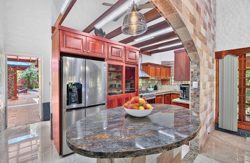 Naranjito House | Spacious 4-bedroom house with private pool and AC