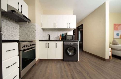 Jadaf Apartment | Spacious 2 Bed in Binghatti Gateway