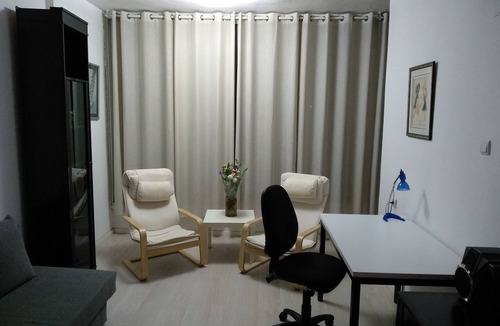 Tel Aviv Apartment | Spacious 3-bedroom apartment with AC, WiFi in charming Giv'atayim