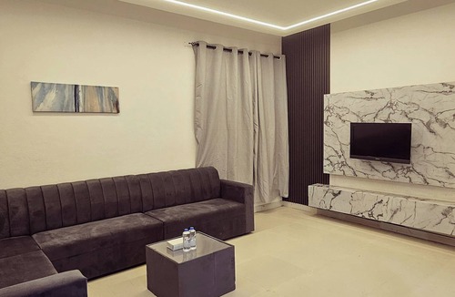 Salalah House | Spacious 3-bedroom apartment with AC, WiFi in the Salalah down twon