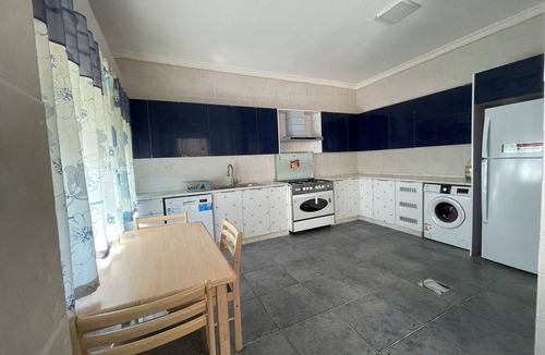 Amman Apartment | Spacious 3-Bedroom Family Living - Walking distance to Restaurants , cafe & shop