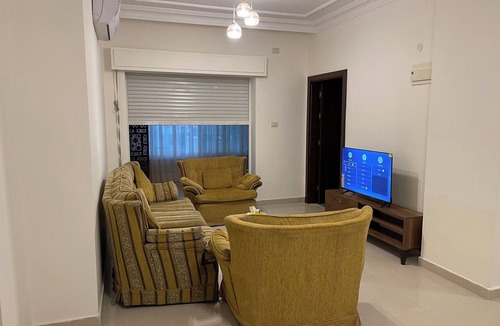 Amman Apartment | Spacious 3-Bedroom Family Living - Walking distance to Restaurants , cafe & shop