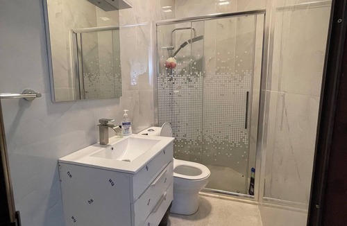 Amman Apartment | Spacious 3-Bedroom Family Living - Walking distance to Restaurants , cafe & shop