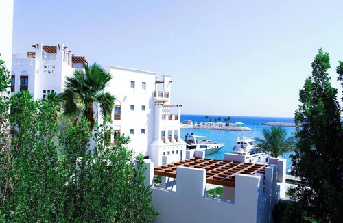 As Sifah Apartment | Spacious 3-Bedroom Luxury Living