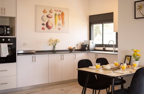 Haifa Apartment | Spacious 3BR Apartment Near Baháʼí Gardens - Haifa
