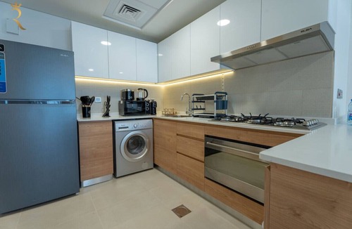 Abu Dhabi Apartment | Spacious 3BR Retreat Family-Friendly Stay, Al Reem