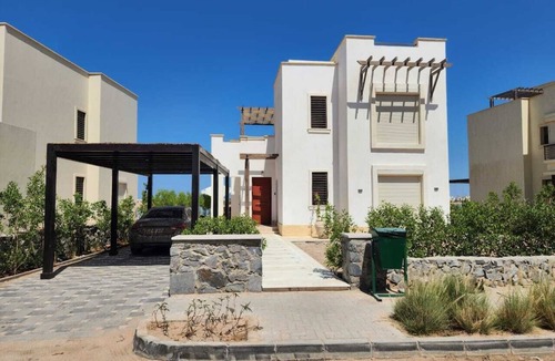 El Gouna Villa | Spacious 4 BDR + Maid’s Room Lakefront Villa with Heated Pool in El Gouna