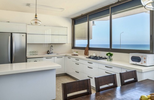 Netanya Apartment | Spacious 4BR Apt w Balcony & Sea View 5min from the Beach