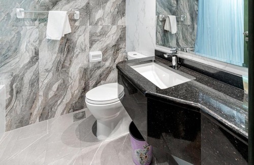 Business Bay Apartment | Spacious 4BR Skyline View Central