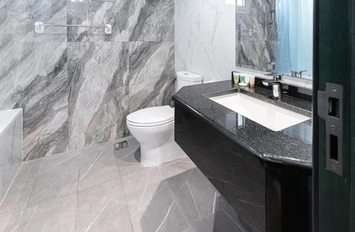 Business Bay Apartment | Spacious 4BR Skyline View Central