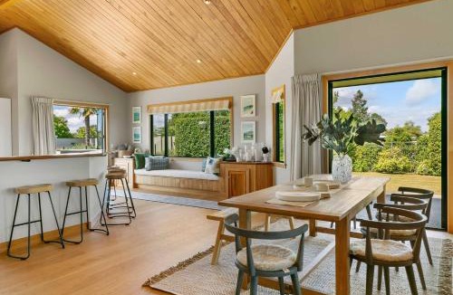 Nukuhau House | Spacious 5-Star Home with Pool