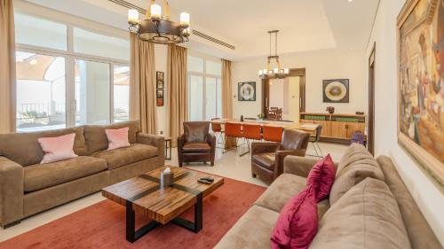 Mina Al Arab Apartment | Spacious 5BHK Villa with Private Pool and Beach