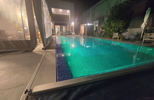 Giv'ot Bar Villa | Spacious 7-bedroom villa in Giv'ot Bar with a big pool, jacuzzi, AC & WI-FI
