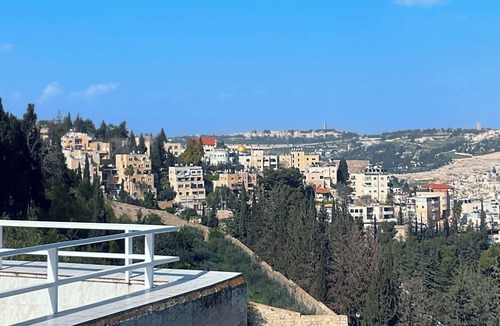 Jerusalem Villa | Spacious 9-bedroom villa in soothing Jerusalem with AC