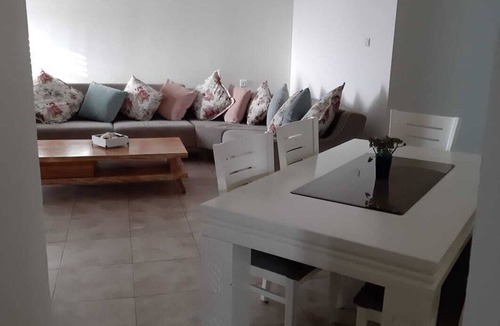 Acre Apartment | ★ Spacious Apt. w/Seaview, Fireplace & Netflix ★