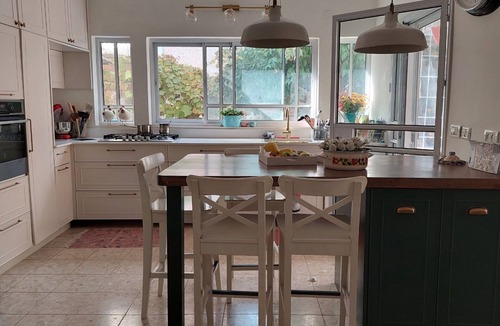 Yanuv Villa | Spacious Family Villa Near Netanya Beach