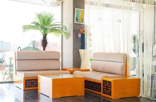 Al Maabilah House | Spacious King Room | Deluxe Comfort in Muscat