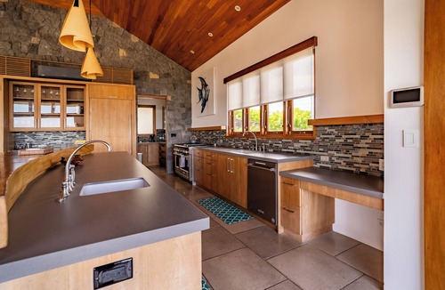 Tamarindo Villa | Spacious OceanView Villa with pool, gym, rooftop jaccuzi & beachclub access