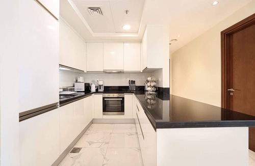 Business Bay Apartment | Specious 2BD | Central Dubai | Resturants & Pubs