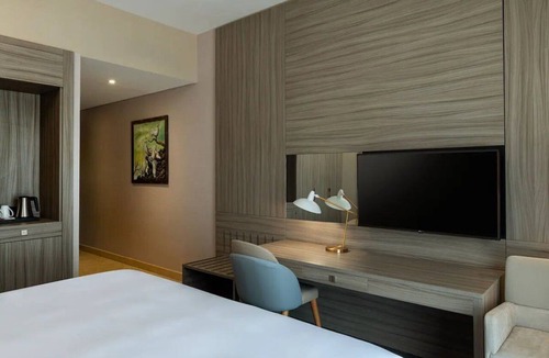 Dubai Production City Hotel | Standard King | FourPoints Dubai | Outdoor Pool, Spa, Easy Dubai Base