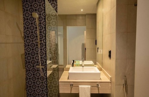 Jadaf Apartment | Standard Room In Jaddaf By E R