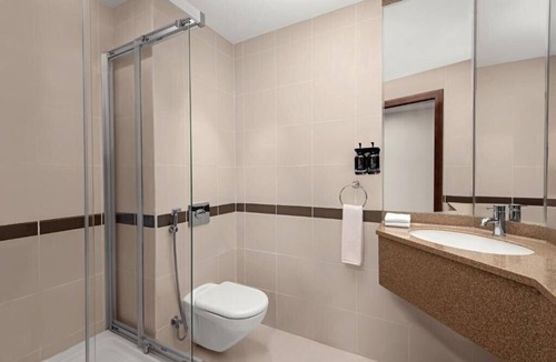 Al Sufouh 2 Apartment | Standard Room In Media City with Free Breakfast