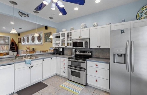 Steinhatchee Resort | Steinhatchee Landing Resort-Lazy Daisy #37-Dog Friendly THIRD NIGHT FREE