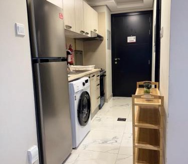 Dubai Apartment | StoneTree - Cozy and Modern 1 BR