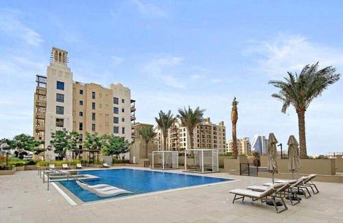 Umm Suqeim 3 Apartment | StoneTree - Elegant 1 BR in Madinat Jumeirah Living Rahaal 2