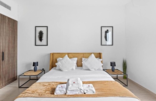 Umm Suqeim 3 Apartment | StoneTree - Elegant 1 BR in Madinat Jumeirah Living Rahaal 2