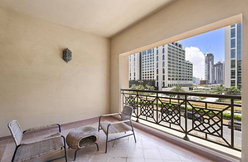 Palm Jumeirah Apartment | StoneTree - Luxury 1 BR - Beach Access