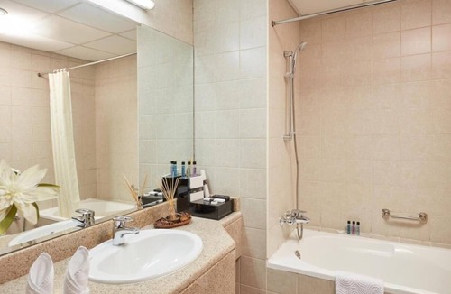 Discovery Gardens Hotel | Studio Apartment In Discovery Gardens By E R