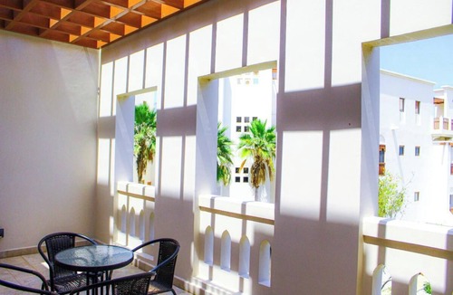 As Sifah Apartment | Stunning 3-Bedroom Coastal Retreat