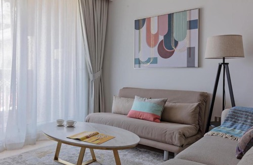 Palm Jumeirah Apartment | Stunning Apartment with pool and amazing view