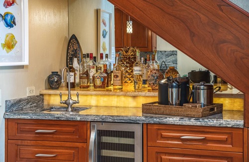 Playa Flamingo House | Stunning Beachfront at The Palms 29—Beachside Couples Massage Included!