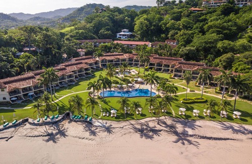 Playa Flamingo House | Stunning Beachfront at The Palms 29—Beachside Couples Massage Included!