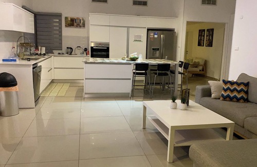 Eilat House | Stunning Penthouse with sea views and private heated pool