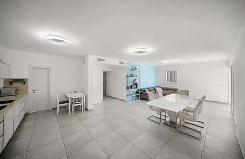 Netanya Apartment | Stunning Sea View 3BDR With Terrace By Isrentals