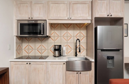 Santa Barbara Apartment | Stunning Studio with AC in Las Catalinas- Beach Club Access Included