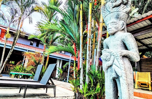 Barrio Las Parcelas Cabin | Style and Comfort: Tropical Studio Cabina A/C Pool