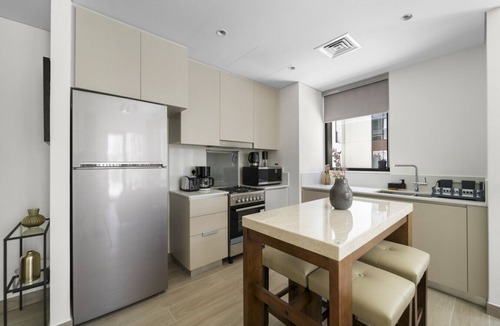 Dubai Apartment | Stylish 2BR | Creek Grove | Near Downtown