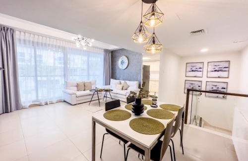 Ras Al Khaimah Apartment | Stylish 2BR Duplex Apartment with Balcony & Access to Pool