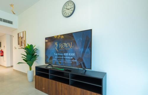 Al Raha Beach Apartment | Stylish 2BR Stay - Elegant Al Raha Haven Escape