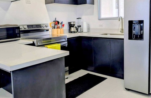 Liberia House | Stylish 3BR Home in Liberia with AC NEAR AIRPORT Secure Gated Community
