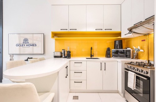 Jumeirah Village Apartment | Stylish Contemporary Home in JVC w/Chic Interior