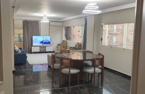 Pyramids Gardens Apartment | Stylish Apartment with Stunning Pyramid View — Steps from Grand Egyptian Museum